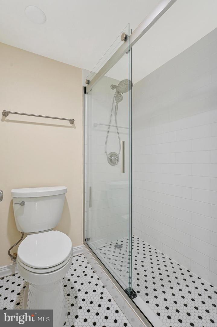 8370 GREENSBORO DR #508, MCLEAN, Virginia 22102, 2 Bedrooms Bedrooms, ,2 BathroomsBathrooms,Residential,For sale,8370 GREENSBORO DR #508,VAFX2243200 MLS # VAFX2243200