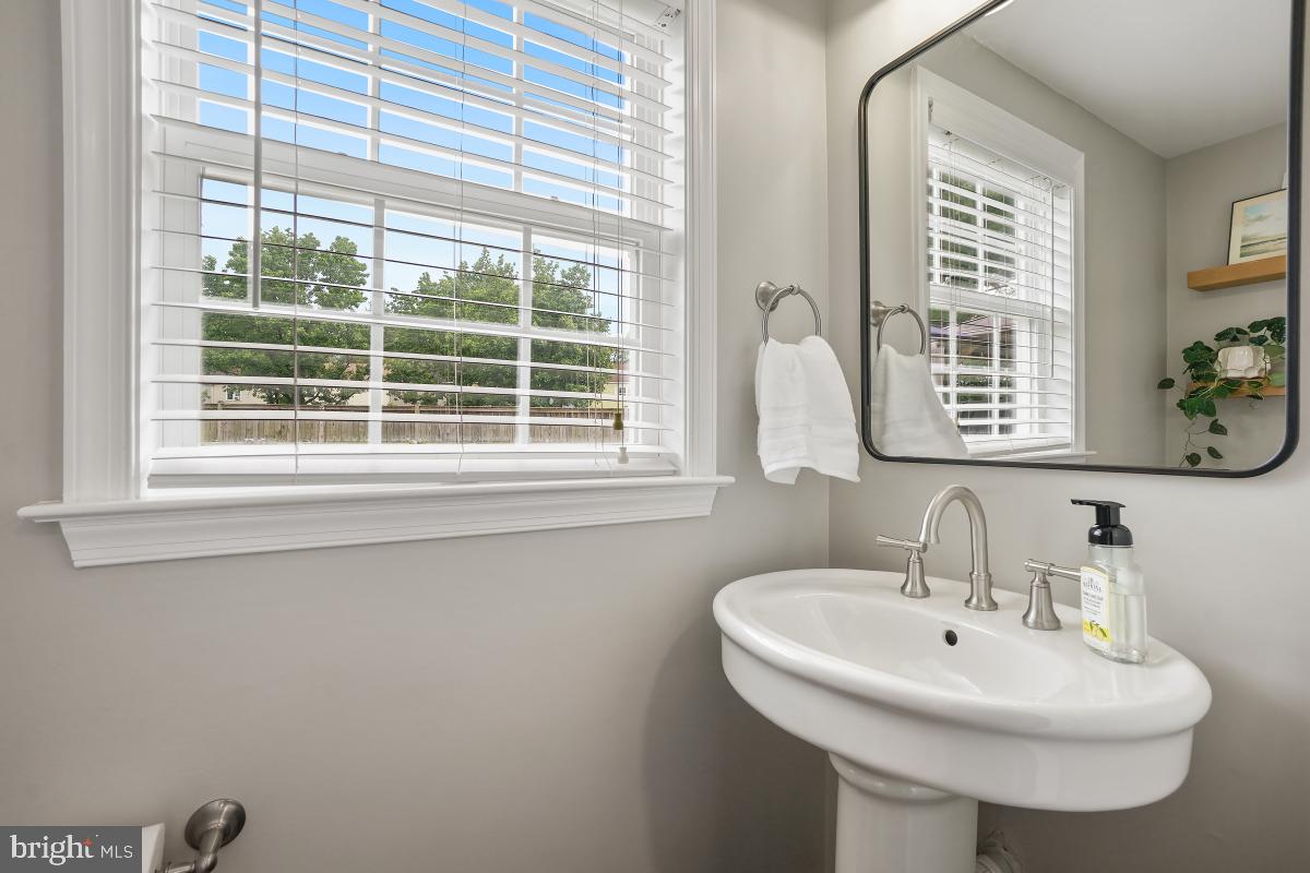 9977 MALLOW CT, MANASSAS, Virginia 20110, 3 Bedrooms Bedrooms, ,2 BathroomsBathrooms,Residential,For sale,9977 MALLOW CT,VAMN2008396 MLS # VAMN2008396