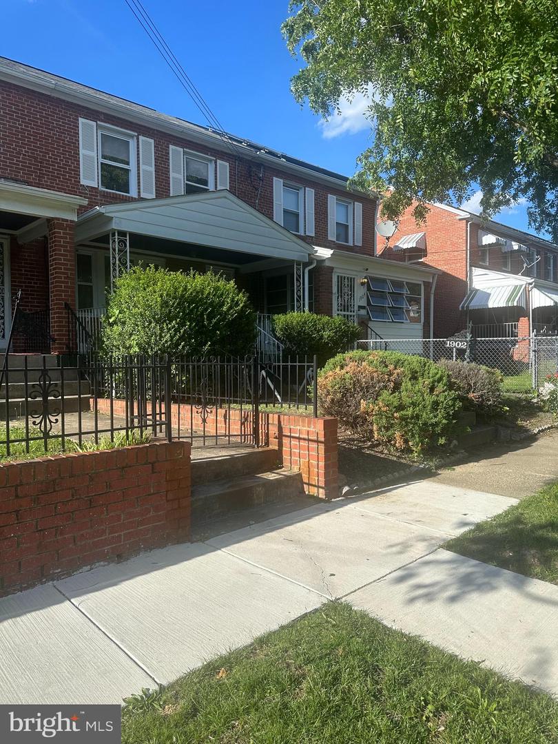 1902 T ST SE, WASHINGTON, District Of Columbia 20020, 3 Bedrooms Bedrooms, ,1 BathroomBathrooms,Residential,For sale,1902 T ST SE,DCDC2202458 MLS # DCDC2202458