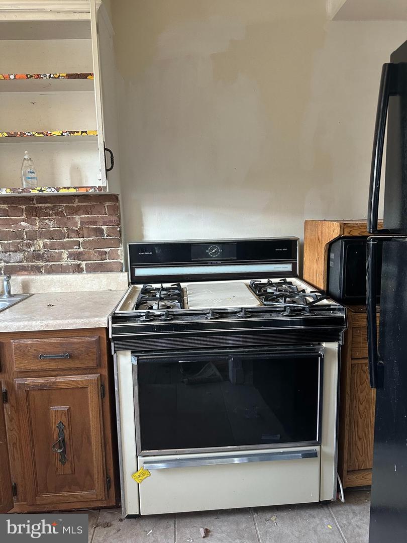 1902 T ST SE, WASHINGTON, District Of Columbia 20020, 3 Bedrooms Bedrooms, ,1 BathroomBathrooms,Residential,For sale,1902 T ST SE,DCDC2202458 MLS # DCDC2202458