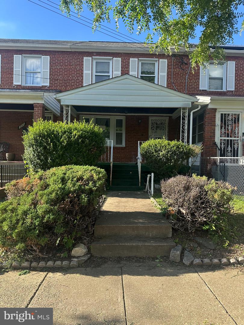 1902 T ST SE, WASHINGTON, District Of Columbia 20020, 3 Bedrooms Bedrooms, ,1 BathroomBathrooms,Residential,For sale,1902 T ST SE,DCDC2202458 MLS # DCDC2202458