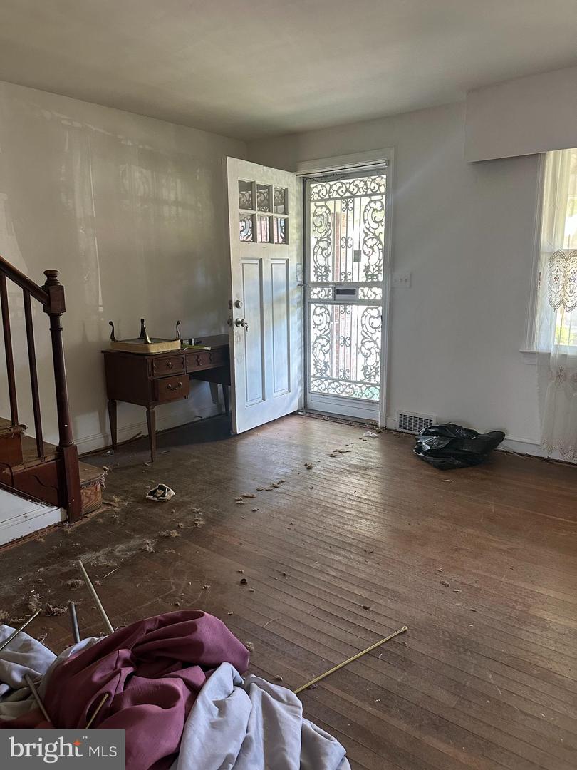 1902 T ST SE, WASHINGTON, District Of Columbia 20020, 3 Bedrooms Bedrooms, ,1 BathroomBathrooms,Residential,For sale,1902 T ST SE,DCDC2202458 MLS # DCDC2202458