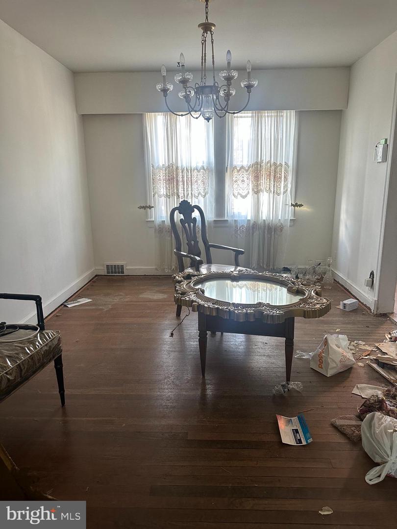 1902 T ST SE, WASHINGTON, District Of Columbia 20020, 3 Bedrooms Bedrooms, ,1 BathroomBathrooms,Residential,For sale,1902 T ST SE,DCDC2202458 MLS # DCDC2202458