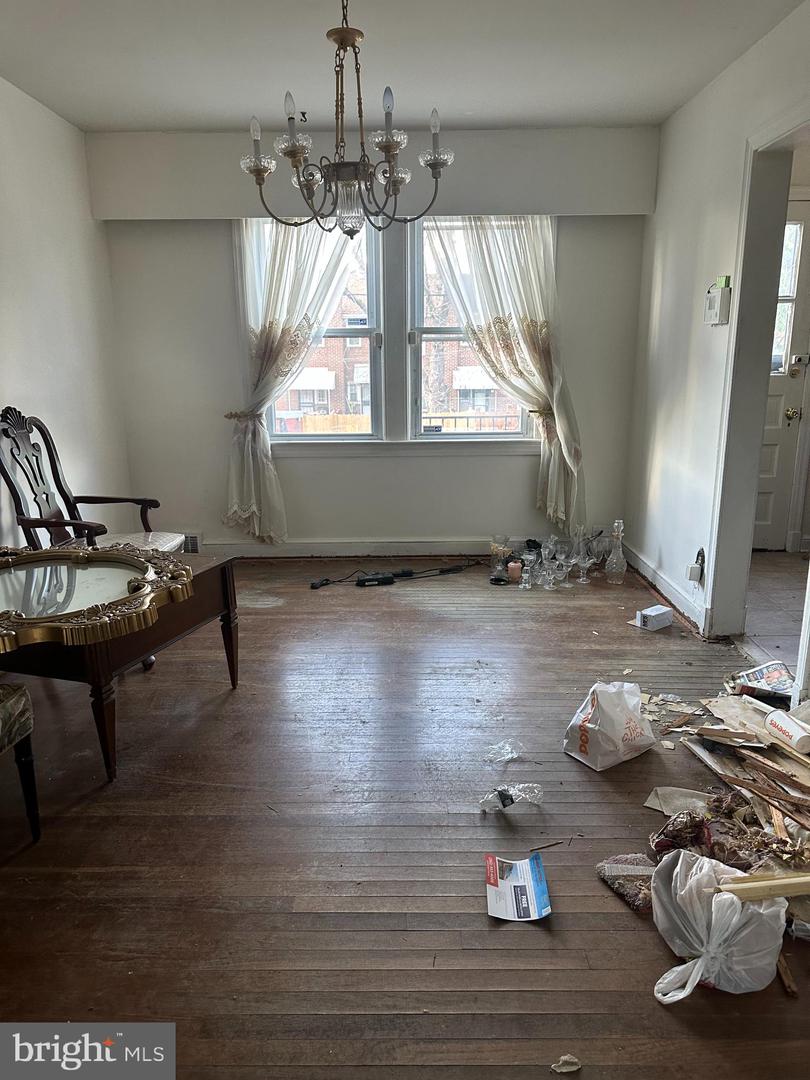 1902 T ST SE, WASHINGTON, District Of Columbia 20020, 3 Bedrooms Bedrooms, ,1 BathroomBathrooms,Residential,For sale,1902 T ST SE,DCDC2202458 MLS # DCDC2202458