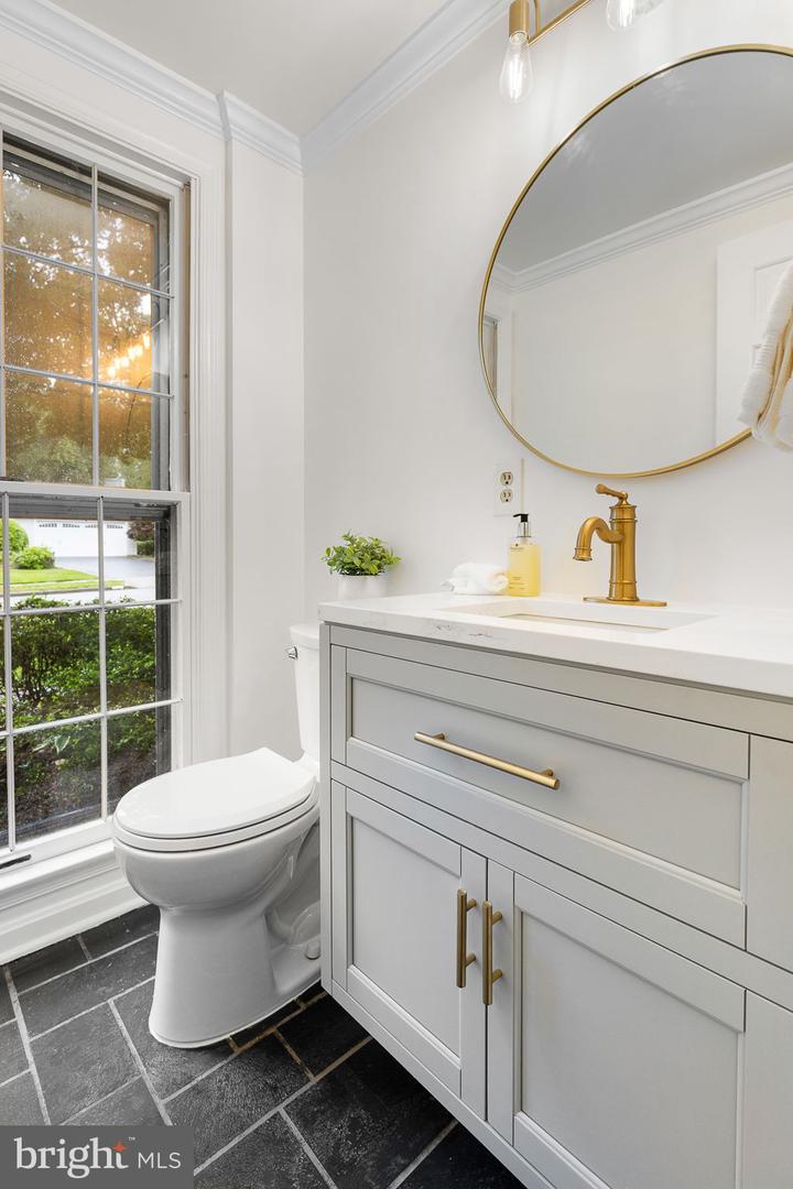 9318 OLD MANSION RD, ALEXANDRIA, Virginia 22309, 5 Bedrooms Bedrooms, ,3 BathroomsBathrooms,Residential,For sale,9318 OLD MANSION RD,VAFX2243190 MLS # VAFX2243190