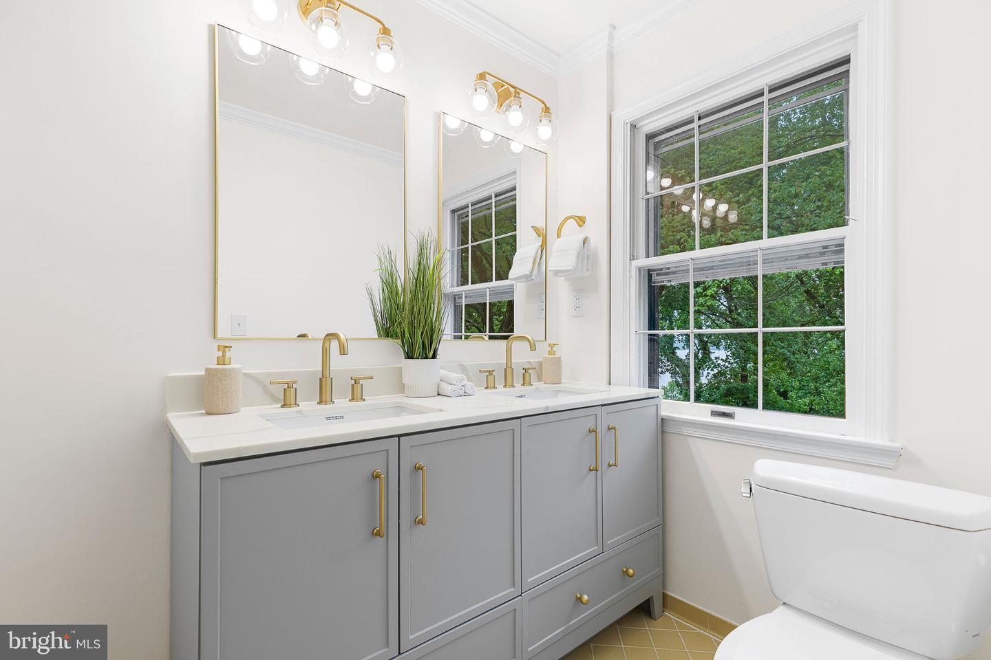 9318 OLD MANSION RD, ALEXANDRIA, Virginia 22309, 5 Bedrooms Bedrooms, ,3 BathroomsBathrooms,Residential,For sale,9318 OLD MANSION RD,VAFX2243190 MLS # VAFX2243190