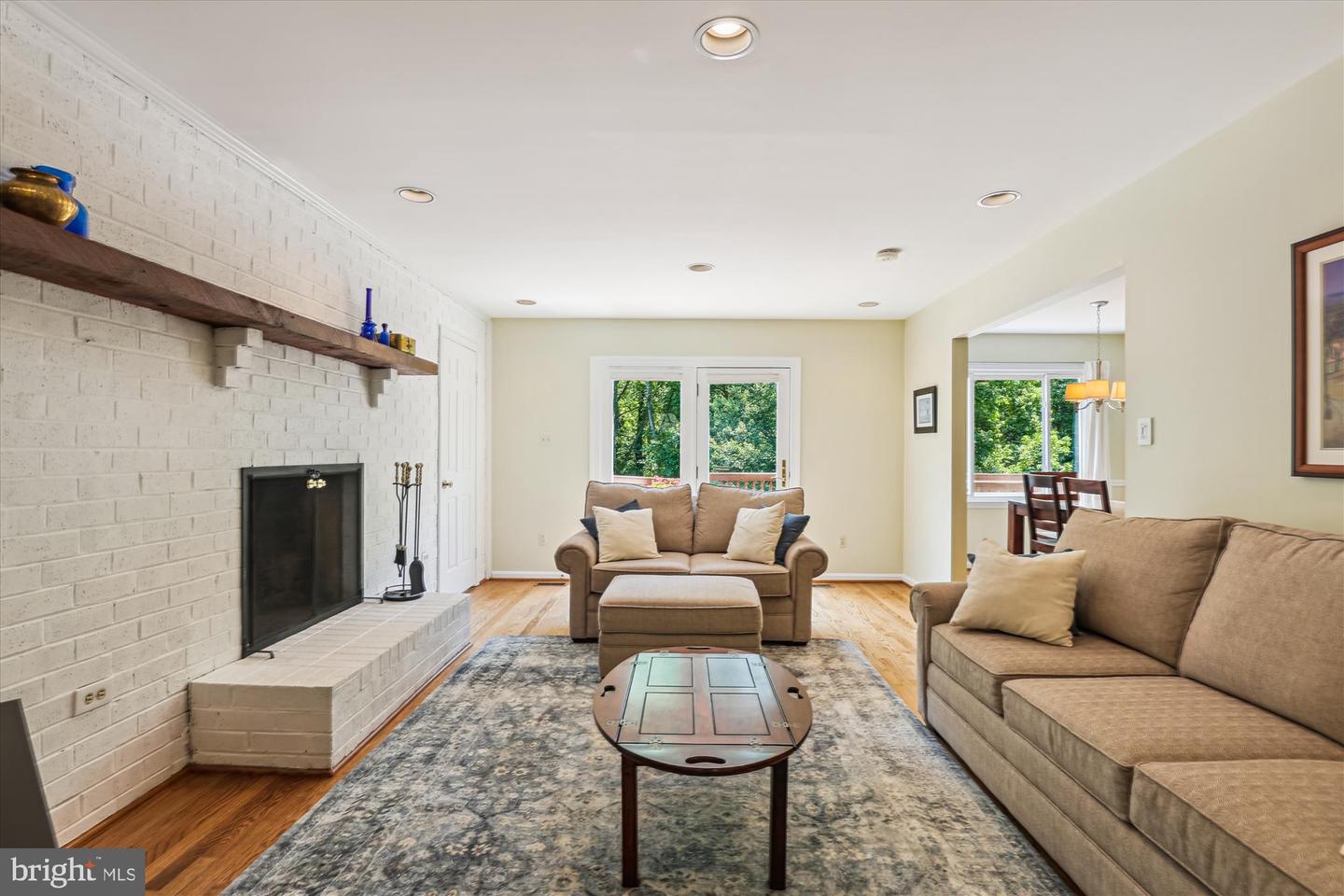 10127 HILLINGTON CT, VIENNA, Virginia 22182, 5 Bedrooms Bedrooms, ,3 BathroomsBathrooms,Residential,For sale,10127 HILLINGTON CT,VAFX2243472 MLS # VAFX2243472