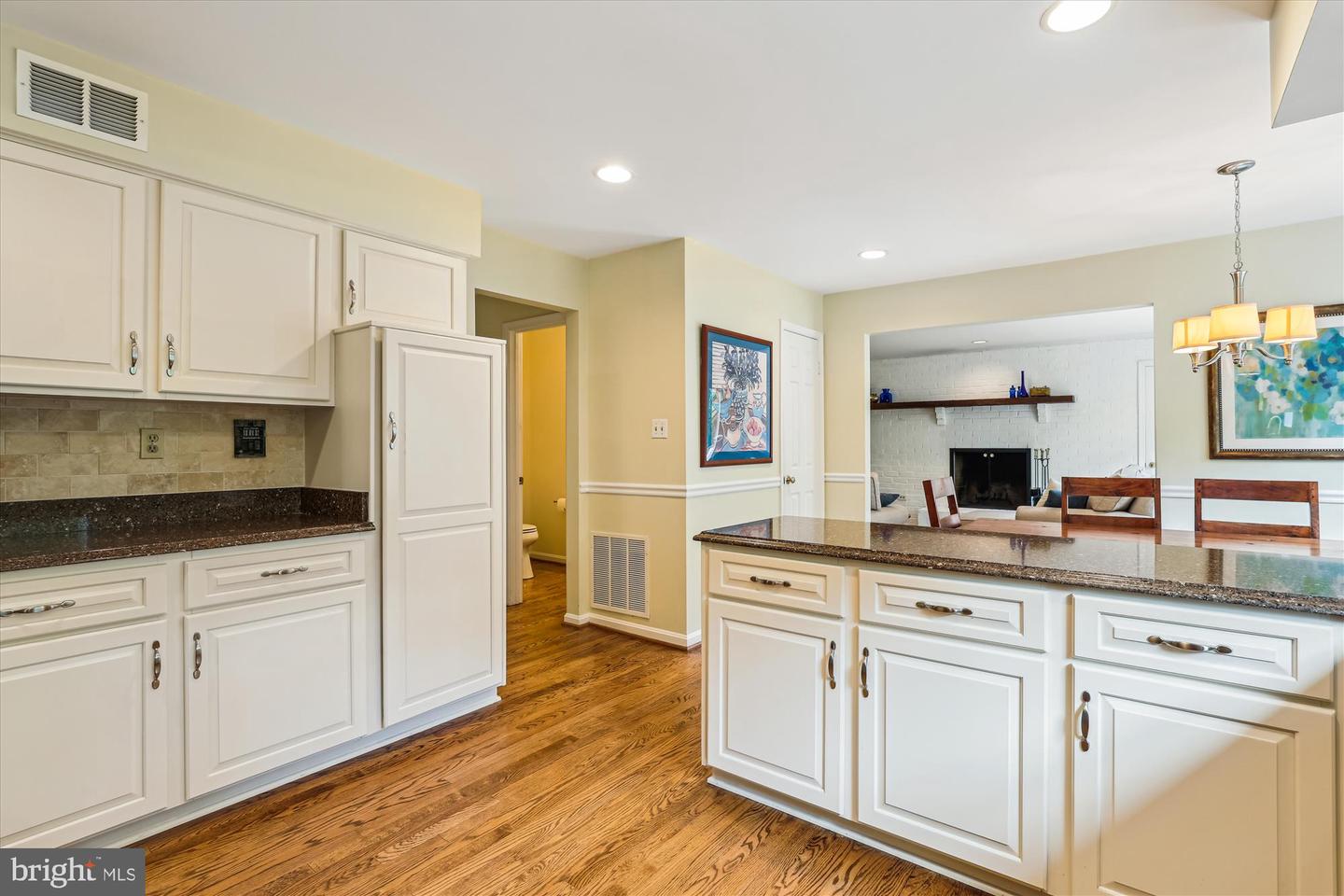 10127 HILLINGTON CT, VIENNA, Virginia 22182, 5 Bedrooms Bedrooms, ,3 BathroomsBathrooms,Residential,For sale,10127 HILLINGTON CT,VAFX2243472 MLS # VAFX2243472