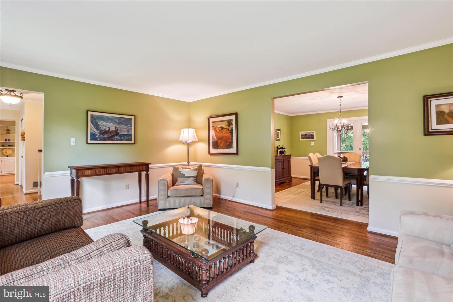 10127 HILLINGTON CT, VIENNA, Virginia 22182, 5 Bedrooms Bedrooms, ,3 BathroomsBathrooms,Residential,For sale,10127 HILLINGTON CT,VAFX2243472 MLS # VAFX2243472
