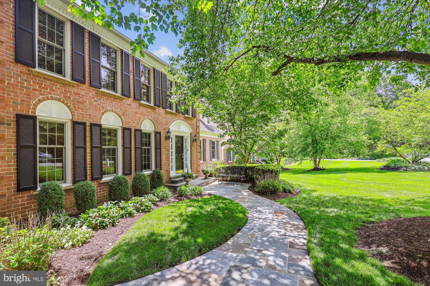 10127 HILLINGTON CT, VIENNA, Virginia 22182, 5 Bedrooms Bedrooms, ,3 BathroomsBathrooms,Residential,For sale,10127 HILLINGTON CT,VAFX2243472 MLS # VAFX2243472