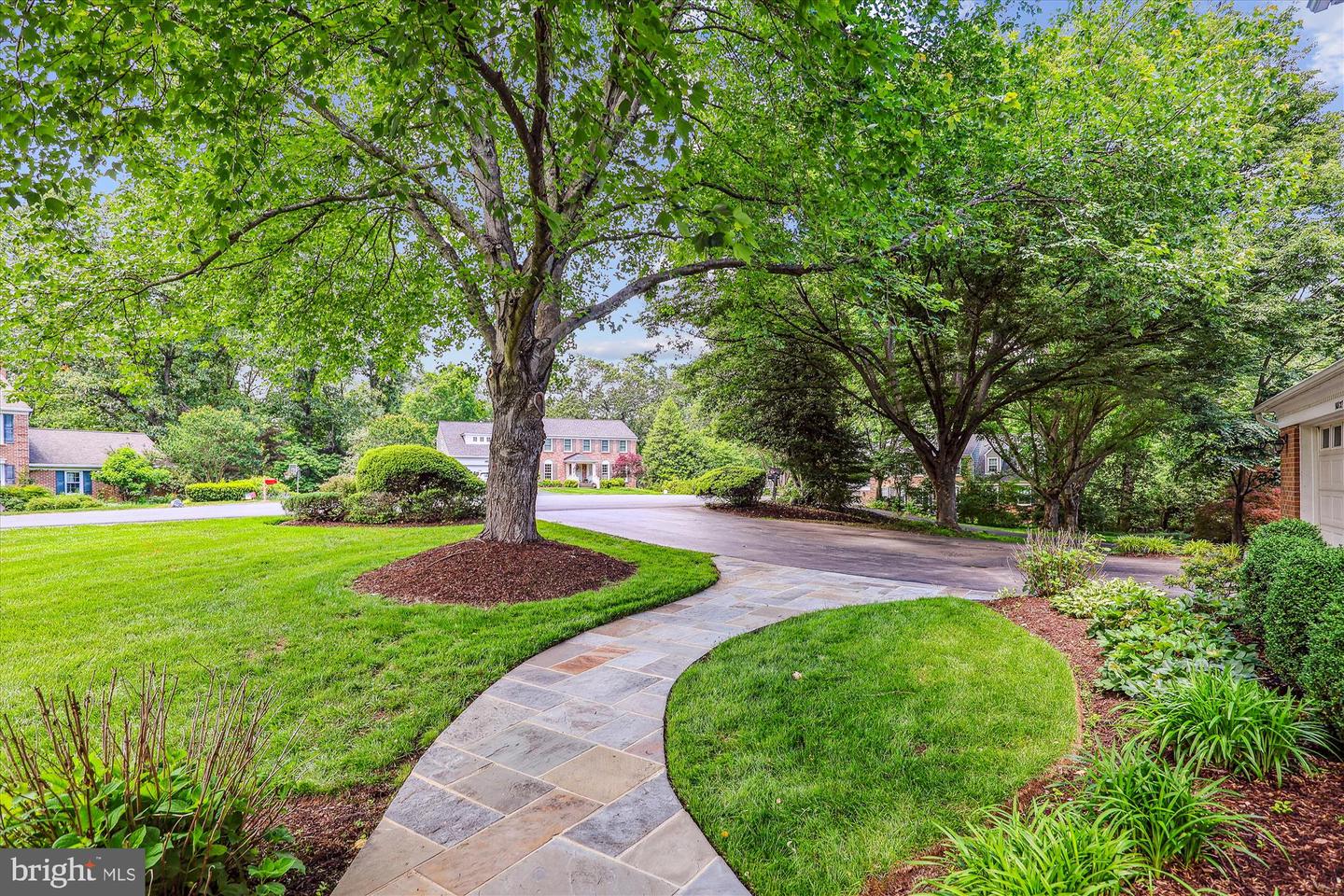 10127 HILLINGTON CT, VIENNA, Virginia 22182, 5 Bedrooms Bedrooms, ,3 BathroomsBathrooms,Residential,For sale,10127 HILLINGTON CT,VAFX2243472 MLS # VAFX2243472