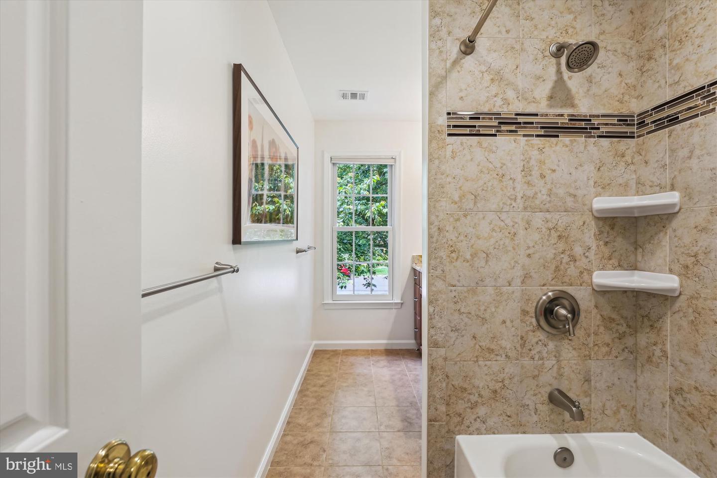 10127 HILLINGTON CT, VIENNA, Virginia 22182, 5 Bedrooms Bedrooms, ,3 BathroomsBathrooms,Residential,For sale,10127 HILLINGTON CT,VAFX2243472 MLS # VAFX2243472