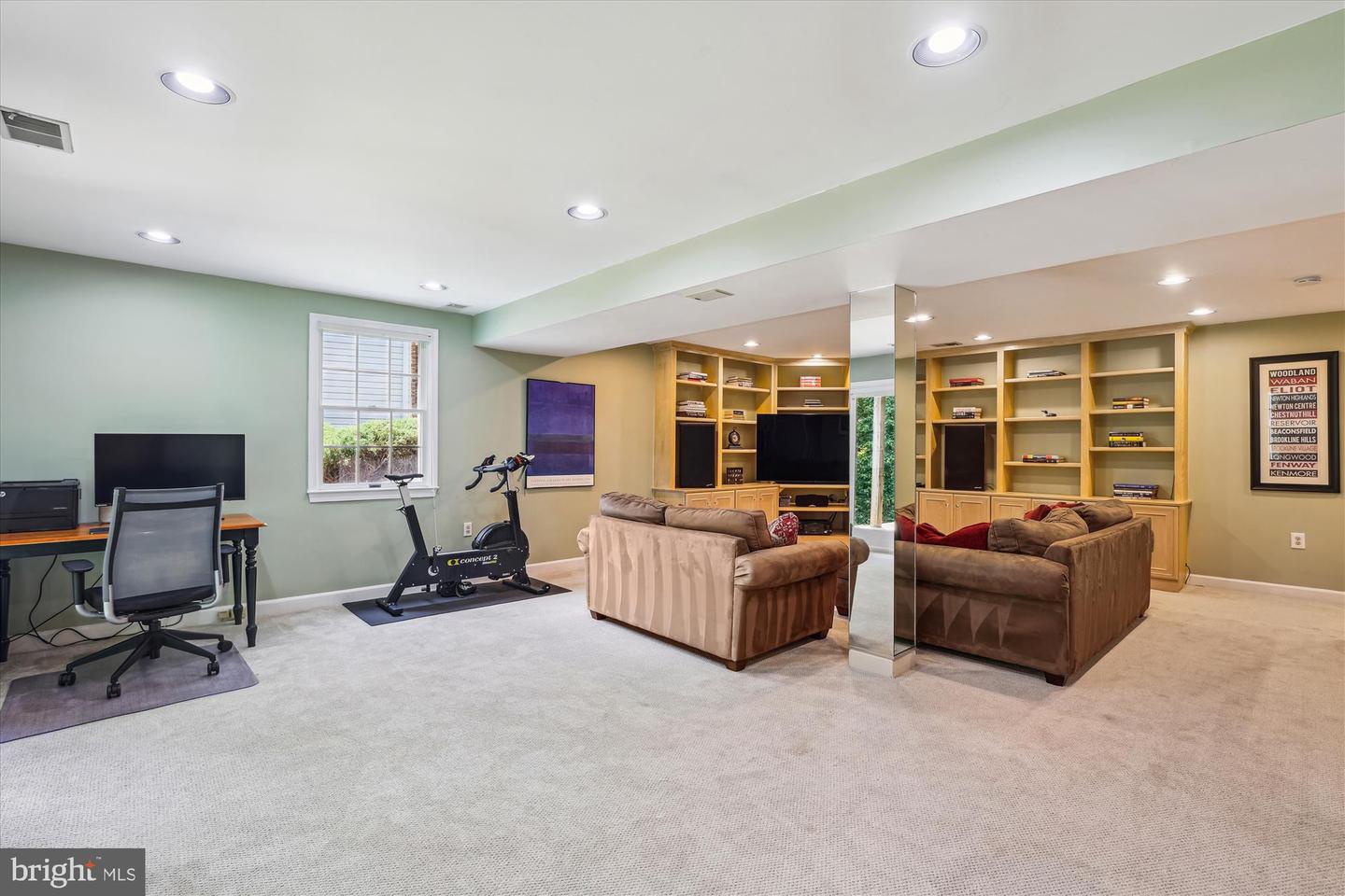 10127 HILLINGTON CT, VIENNA, Virginia 22182, 5 Bedrooms Bedrooms, ,3 BathroomsBathrooms,Residential,For sale,10127 HILLINGTON CT,VAFX2243472 MLS # VAFX2243472