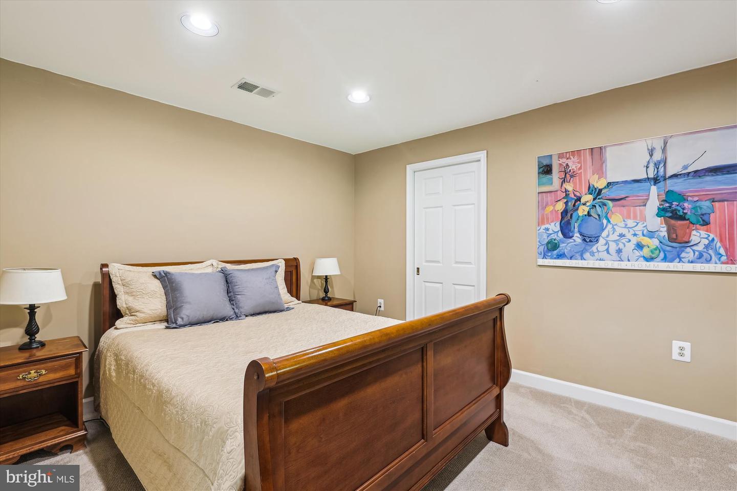 10127 HILLINGTON CT, VIENNA, Virginia 22182, 5 Bedrooms Bedrooms, ,3 BathroomsBathrooms,Residential,For sale,10127 HILLINGTON CT,VAFX2243472 MLS # VAFX2243472