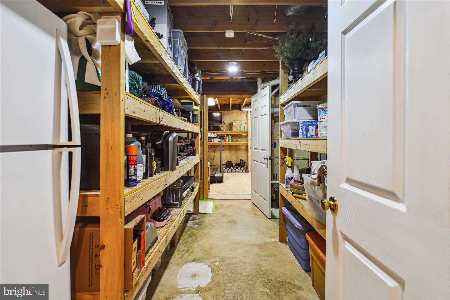 10127 HILLINGTON CT, VIENNA, Virginia 22182, 5 Bedrooms Bedrooms, ,3 BathroomsBathrooms,Residential,For sale,10127 HILLINGTON CT,VAFX2243472 MLS # VAFX2243472