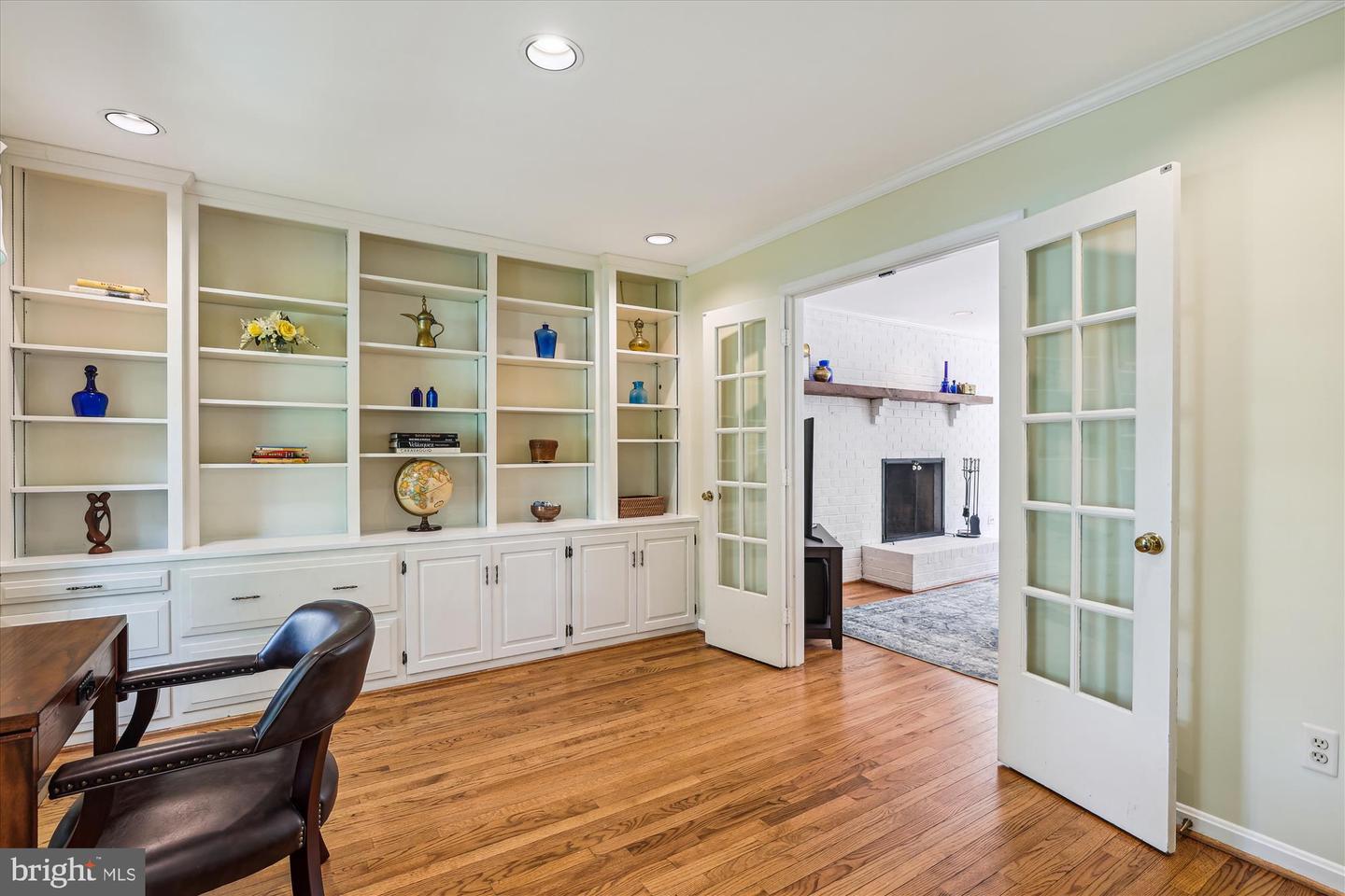 10127 HILLINGTON CT, VIENNA, Virginia 22182, 5 Bedrooms Bedrooms, ,3 BathroomsBathrooms,Residential,For sale,10127 HILLINGTON CT,VAFX2243472 MLS # VAFX2243472