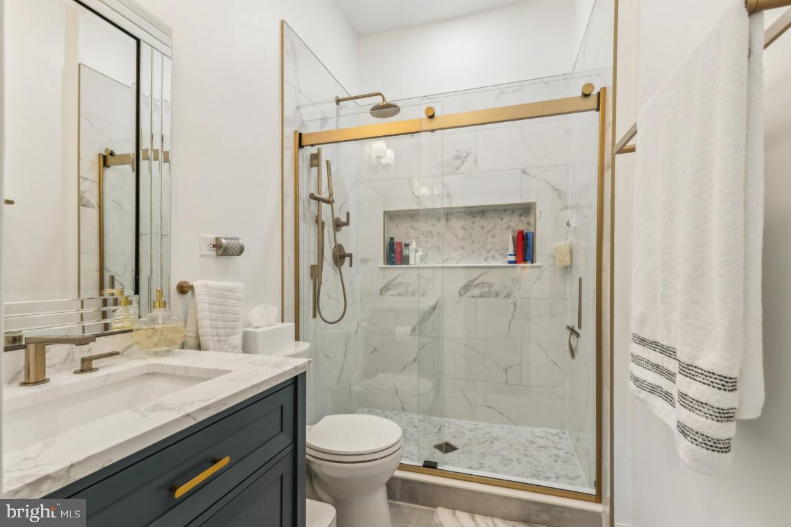 13512 TURQUOISE LN, HERNDON, Virginia 20170, 3 Bedrooms Bedrooms, ,2 BathroomsBathrooms,Residential,For sale,13512 TURQUOISE LN,VAFX2243390 MLS # VAFX2243390