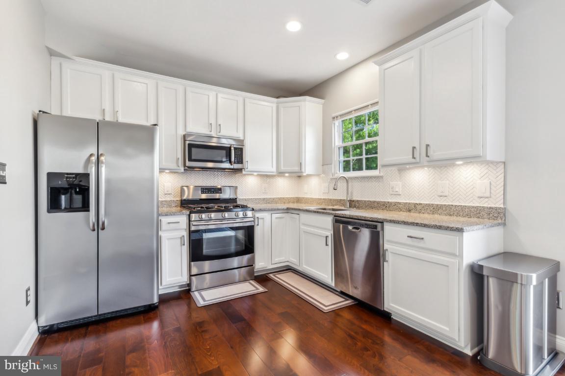 13512 TURQUOISE LN, HERNDON, Virginia 20170, 3 Bedrooms Bedrooms, ,2 BathroomsBathrooms,Residential,For sale,13512 TURQUOISE LN,VAFX2243390 MLS # VAFX2243390