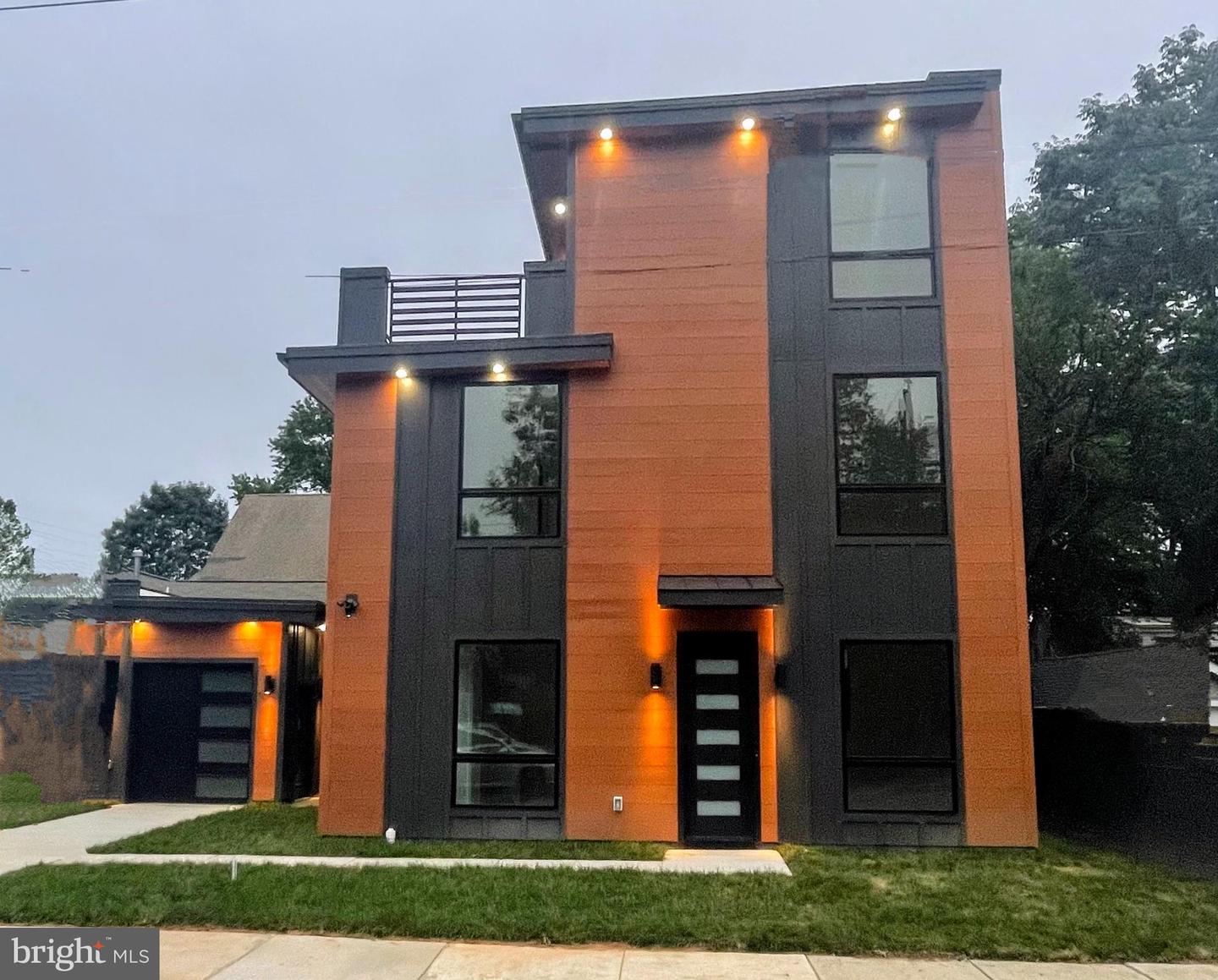 2007 S JOYCE ST, ARLINGTON, Virginia 22202, 5 Bedrooms Bedrooms, ,5 BathroomsBathrooms,Residential,For sale,2007 S JOYCE ST,VAAR2058252 MLS # VAAR2058252