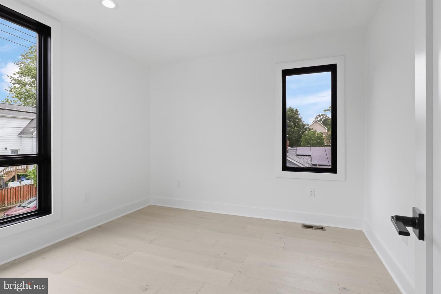 2007 S JOYCE ST, ARLINGTON, Virginia 22202, 5 Bedrooms Bedrooms, ,5 BathroomsBathrooms,Residential,For sale,2007 S JOYCE ST,VAAR2058252 MLS # VAAR2058252