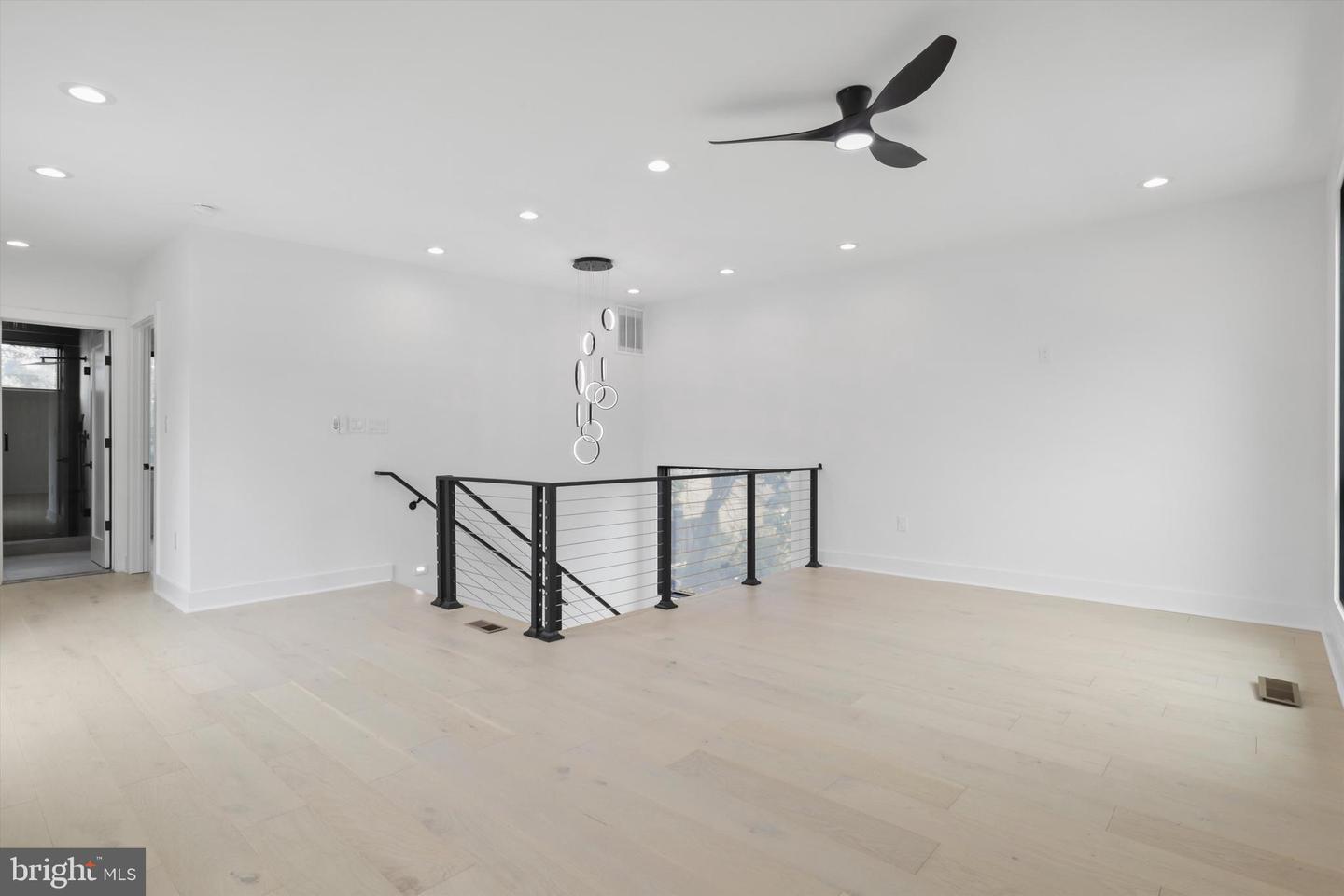 2007 S JOYCE ST, ARLINGTON, Virginia 22202, 5 Bedrooms Bedrooms, ,5 BathroomsBathrooms,Residential,For sale,2007 S JOYCE ST,VAAR2058252 MLS # VAAR2058252