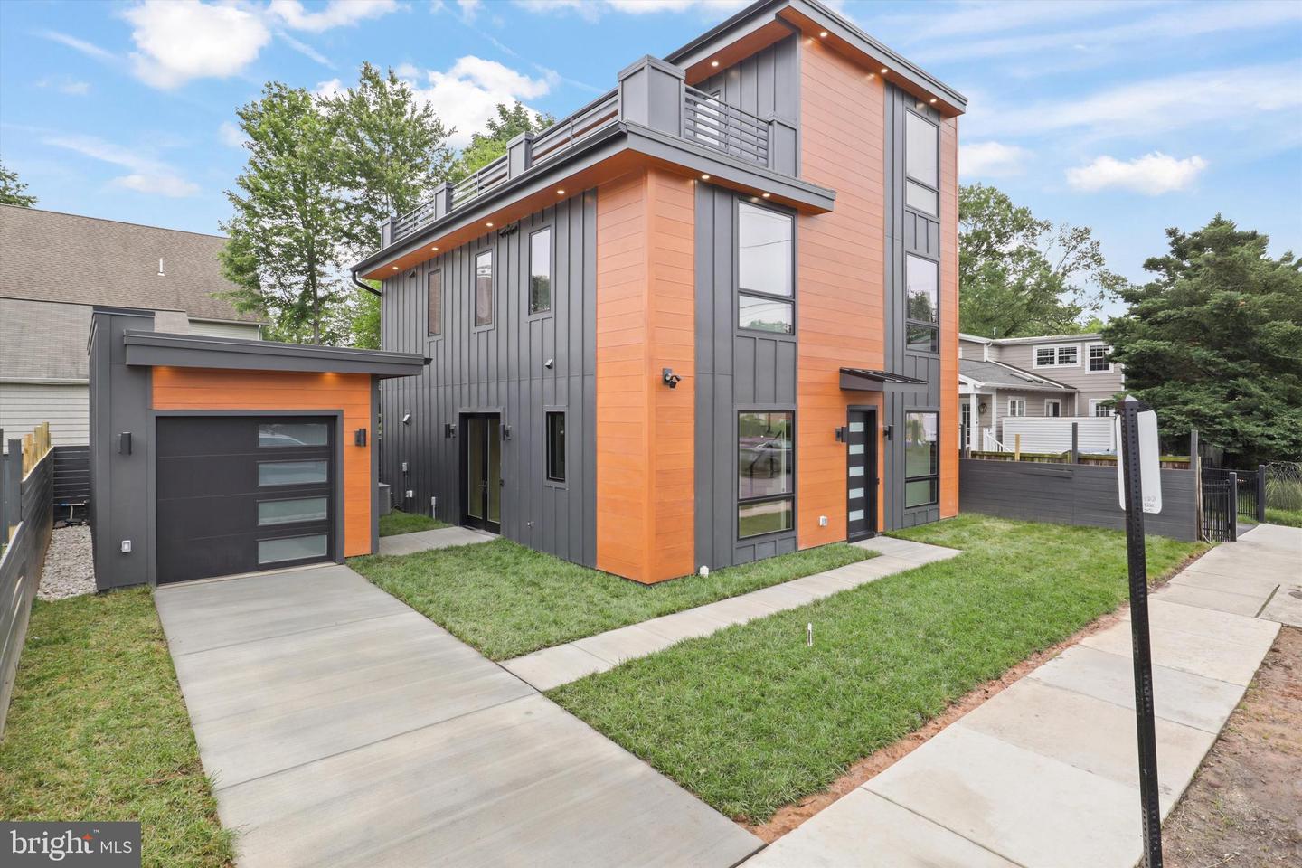 2007 S JOYCE ST, ARLINGTON, Virginia 22202, 5 Bedrooms Bedrooms, ,5 BathroomsBathrooms,Residential,For sale,2007 S JOYCE ST,VAAR2058252 MLS # VAAR2058252