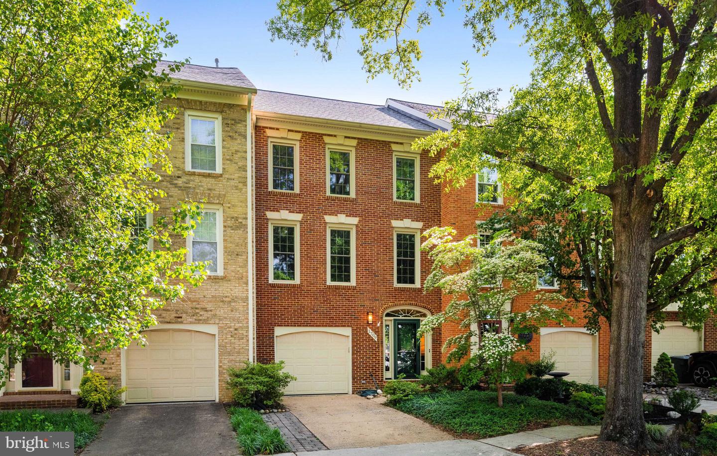 1709 DOGWOOD DR, ALEXANDRIA, Virginia 22302, 3 Bedrooms Bedrooms, ,2 BathroomsBathrooms,Residential,For sale,1709 DOGWOOD DR,VAAX2045754 MLS # VAAX2045754