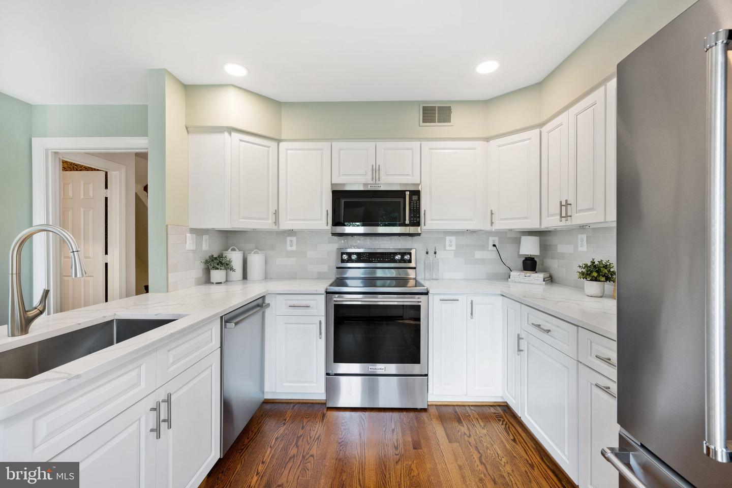 1709 DOGWOOD DR, ALEXANDRIA, Virginia 22302, 3 Bedrooms Bedrooms, ,2 BathroomsBathrooms,Residential,For sale,1709 DOGWOOD DR,VAAX2045754 MLS # VAAX2045754
