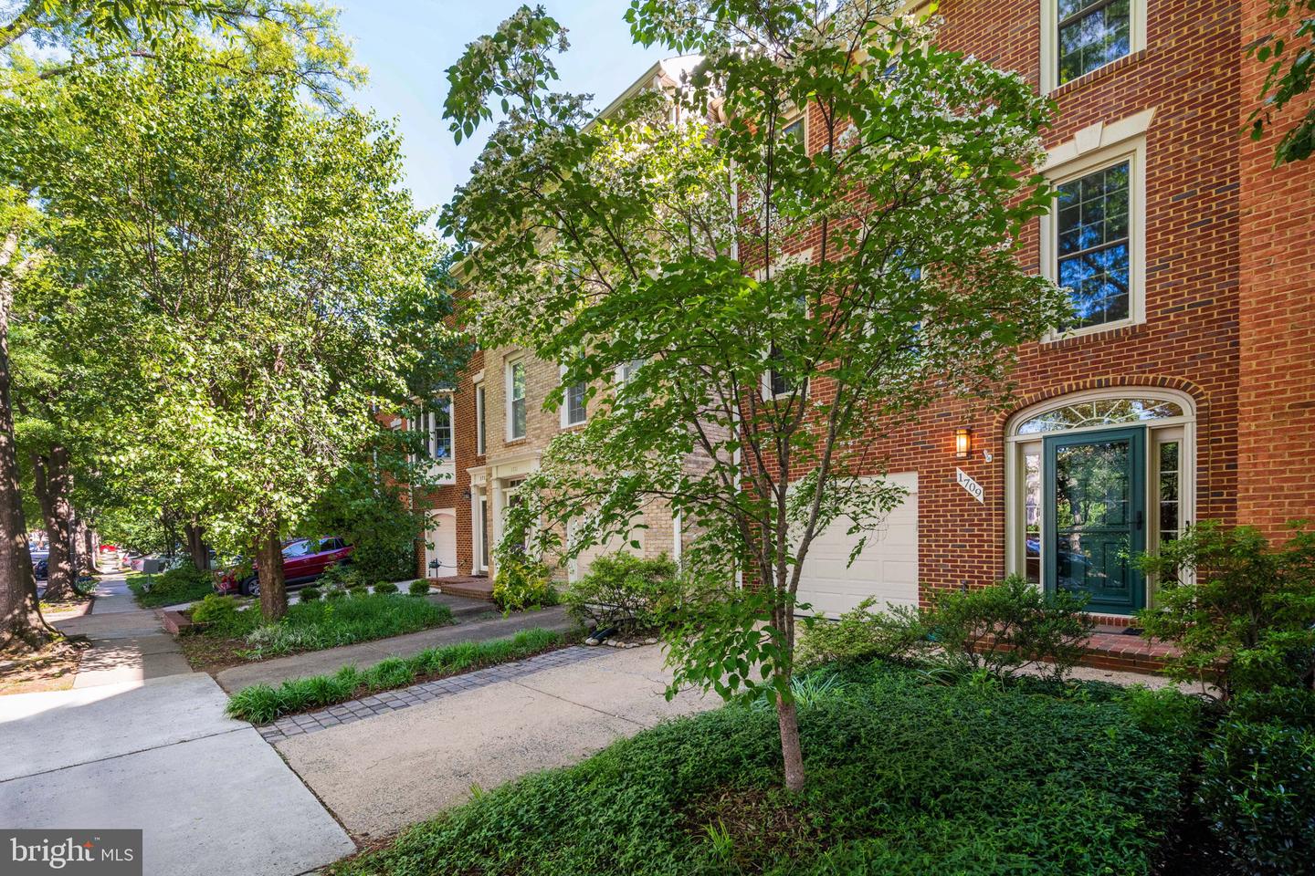 1709 DOGWOOD DR, ALEXANDRIA, Virginia 22302, 3 Bedrooms Bedrooms, ,2 BathroomsBathrooms,Residential,For sale,1709 DOGWOOD DR,VAAX2045754 MLS # VAAX2045754