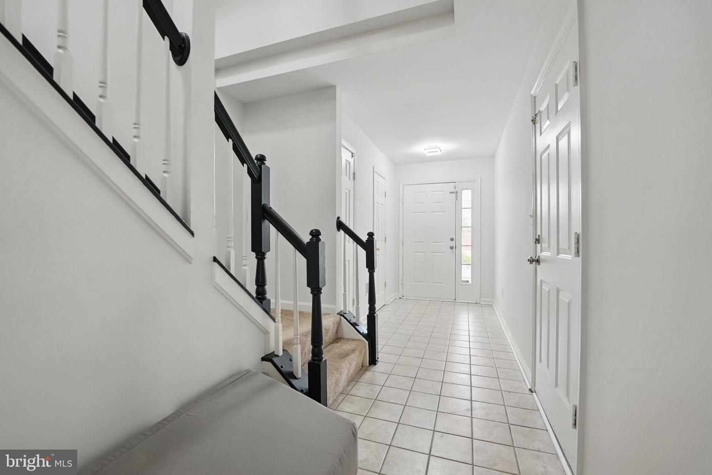21748 KINGS CROSSING TER, ASHBURN, Virginia 20147, 3 Bedrooms Bedrooms, ,2 BathroomsBathrooms,Residential,For sale,21748 KINGS CROSSING TER,VALO2097906 MLS # VALO2097906
