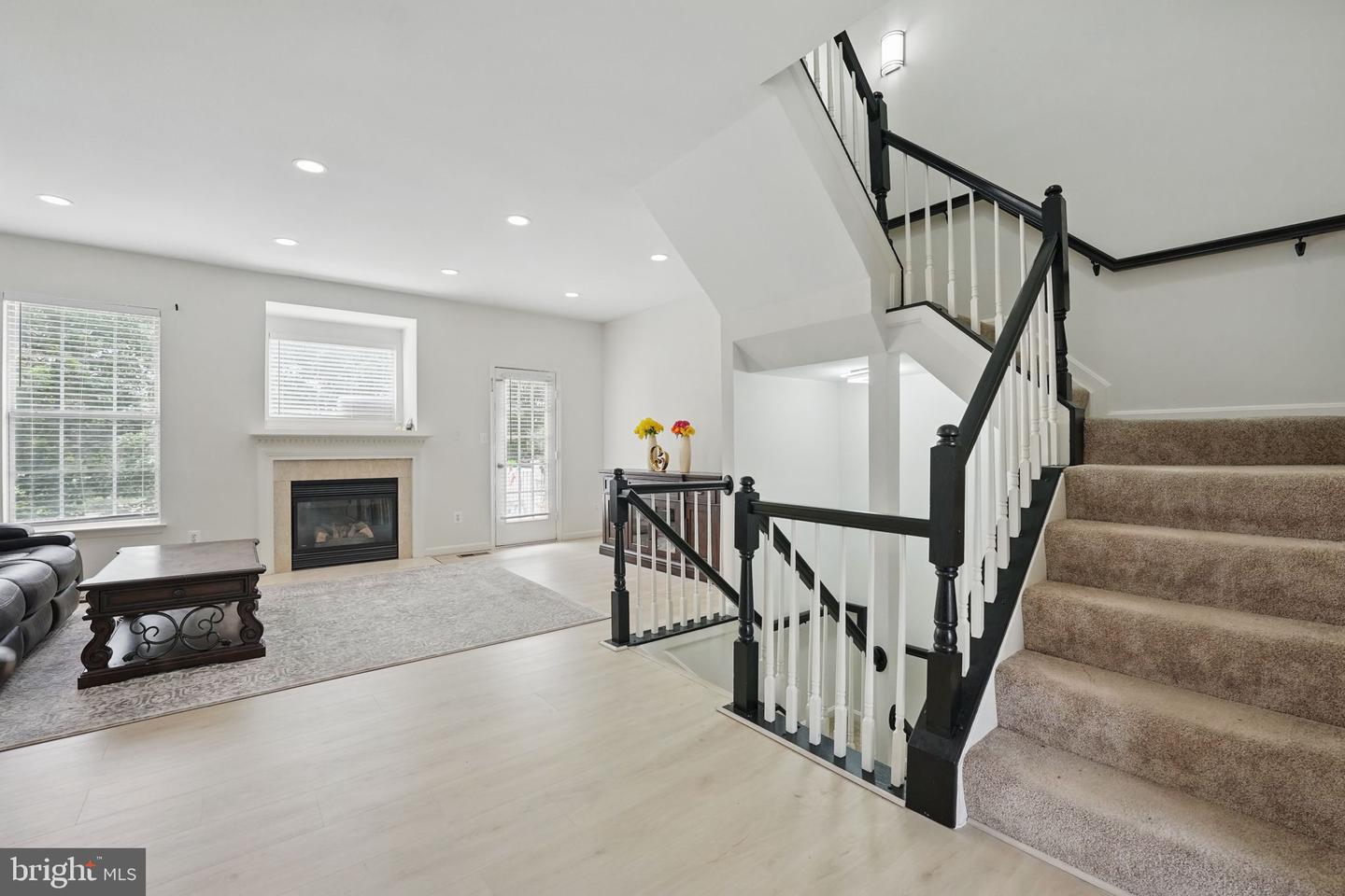 21748 KINGS CROSSING TER, ASHBURN, Virginia 20147, 3 Bedrooms Bedrooms, ,2 BathroomsBathrooms,Residential,For sale,21748 KINGS CROSSING TER,VALO2097906 MLS # VALO2097906