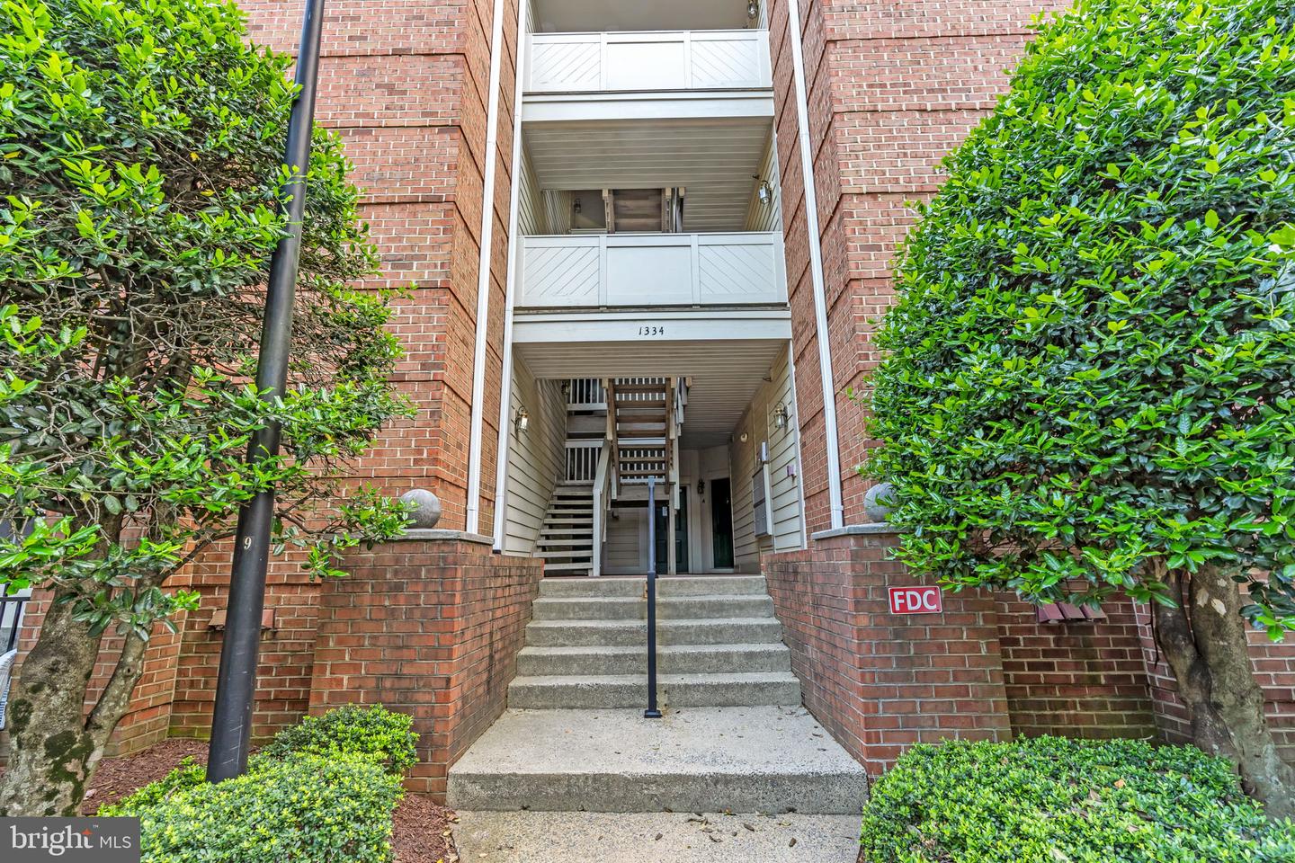 1334 GARDEN WALL CIR #407, RESTON, Virginia 20194, 2 Bedrooms Bedrooms, ,2 BathroomsBathrooms,Residential,For sale,1334 GARDEN WALL CIR #407,VAFX2243458 MLS # VAFX2243458