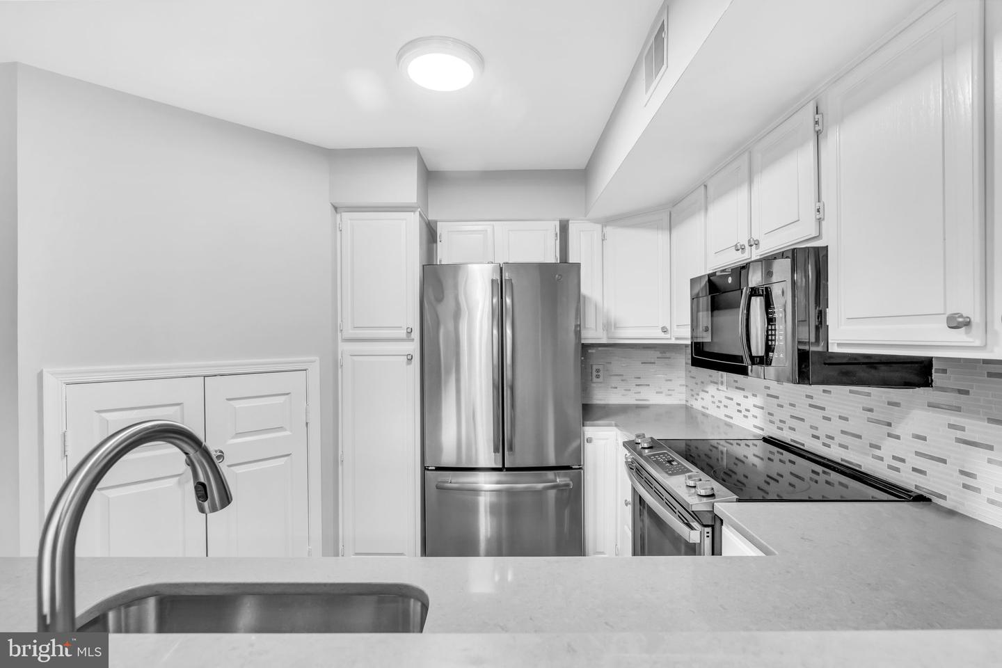 1334 GARDEN WALL CIR #407, RESTON, Virginia 20194, 2 Bedrooms Bedrooms, ,2 BathroomsBathrooms,Residential,For sale,1334 GARDEN WALL CIR #407,VAFX2243458 MLS # VAFX2243458