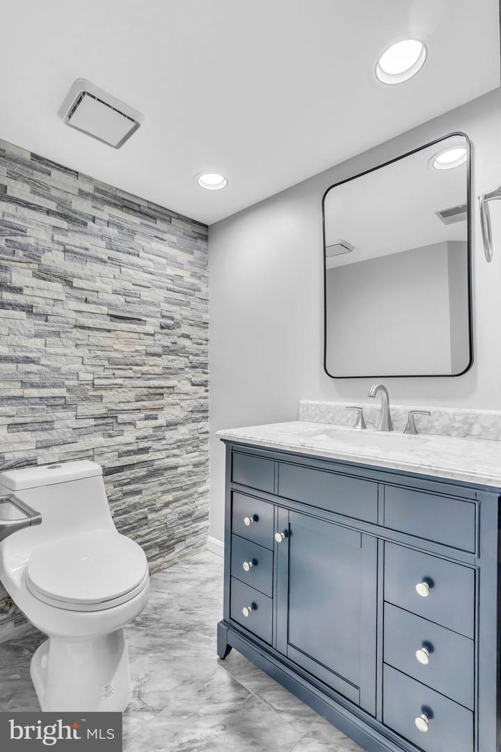 1334 GARDEN WALL CIR #407, RESTON, Virginia 20194, 2 Bedrooms Bedrooms, ,2 BathroomsBathrooms,Residential,For sale,1334 GARDEN WALL CIR #407,VAFX2243458 MLS # VAFX2243458