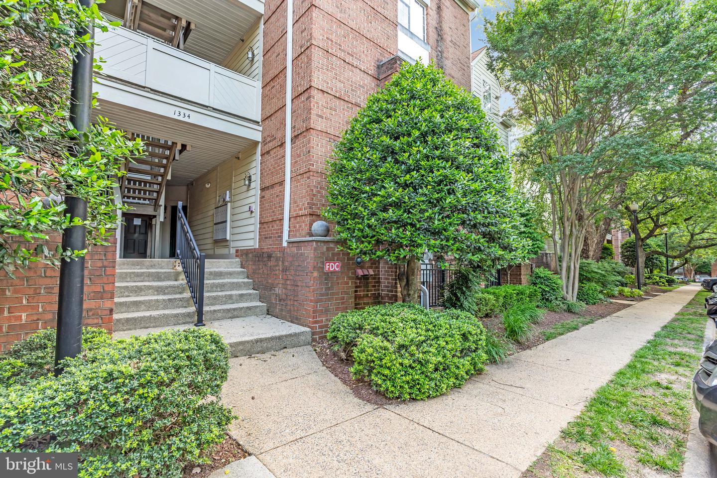 1334 GARDEN WALL CIR #407, RESTON, Virginia 20194, 2 Bedrooms Bedrooms, ,2 BathroomsBathrooms,Residential,For sale,1334 GARDEN WALL CIR #407,VAFX2243458 MLS # VAFX2243458