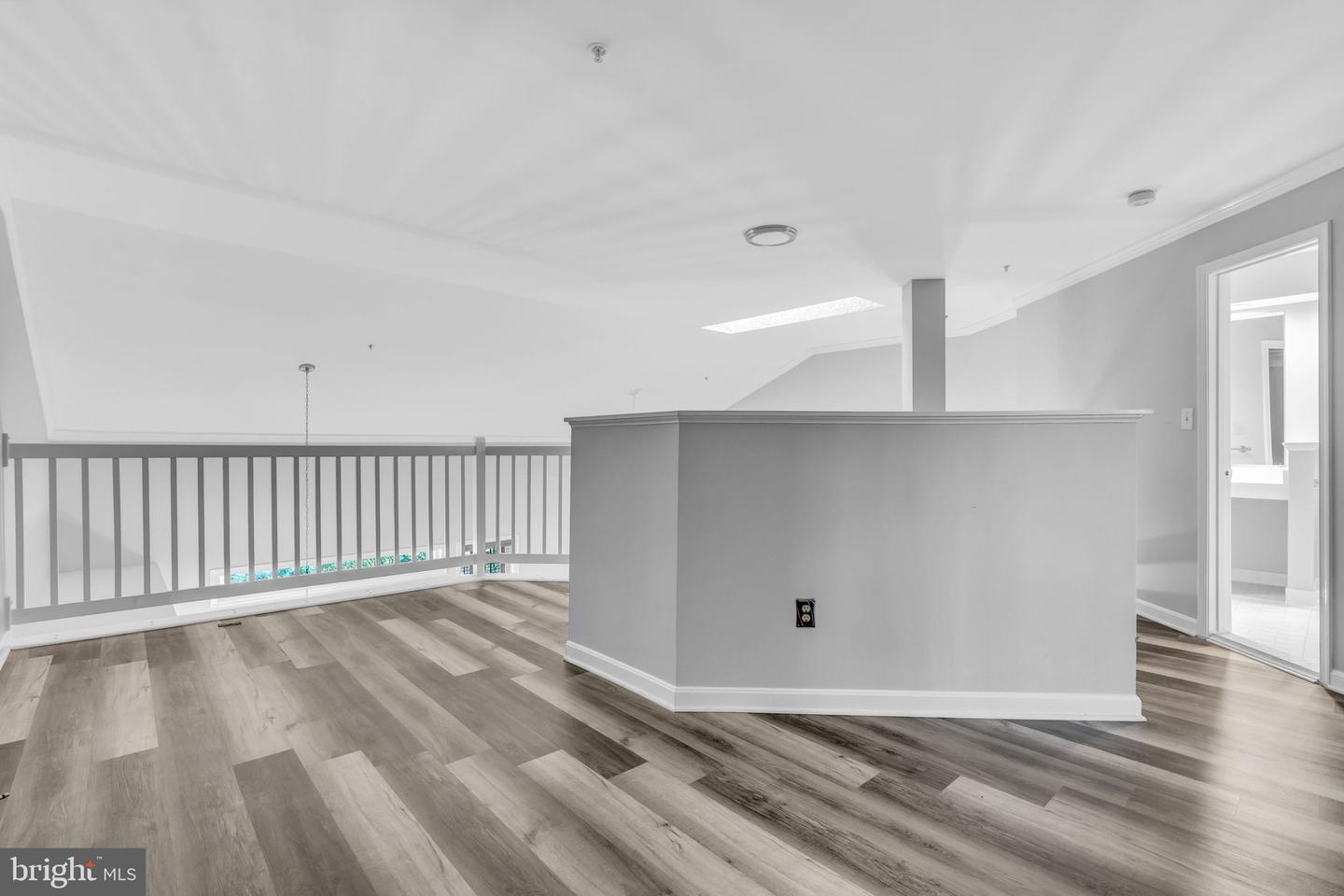 1334 GARDEN WALL CIR #407, RESTON, Virginia 20194, 2 Bedrooms Bedrooms, ,2 BathroomsBathrooms,Residential,For sale,1334 GARDEN WALL CIR #407,VAFX2243458 MLS # VAFX2243458