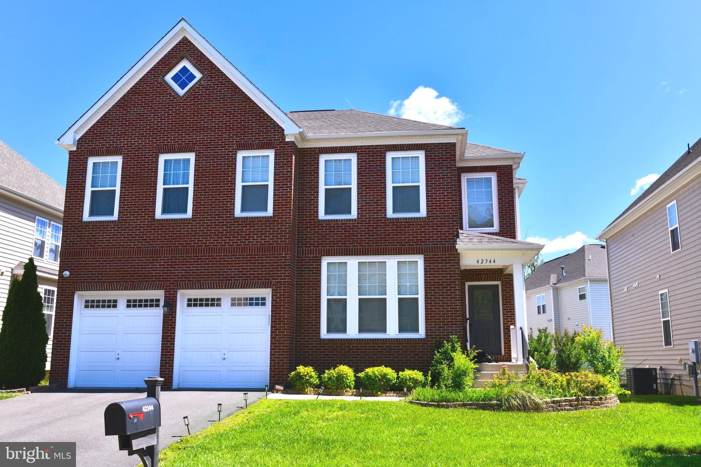 42344 ABNEY WOOD DR, CHANTILLY, Virginia 20152, 8 Bedrooms Bedrooms, ,5 BathroomsBathrooms,Residential,For sale,42344 ABNEY WOOD DR,VALO2097932 MLS # VALO2097932