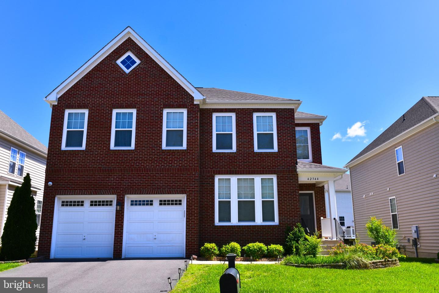 42344 ABNEY WOOD DR, CHANTILLY, Virginia 20152, 8 Bedrooms Bedrooms, ,5 BathroomsBathrooms,Residential,For sale,42344 ABNEY WOOD DR,VALO2097932 MLS # VALO2097932