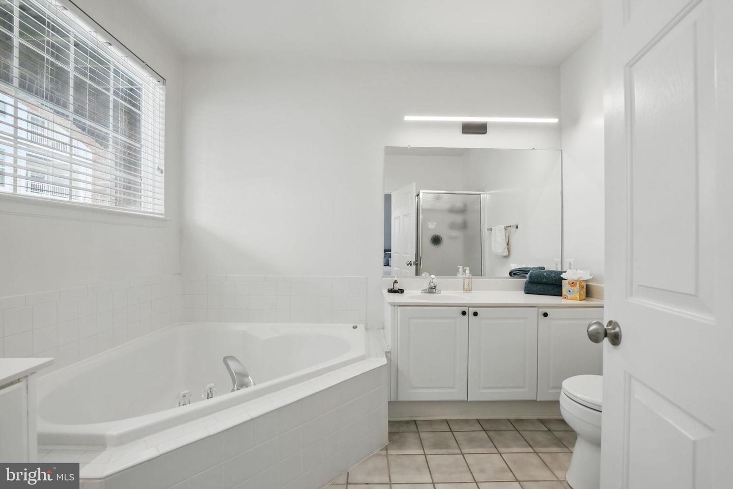 2700 BELLFOREST CT #104, VIENNA, Virginia 22180, 3 Bedrooms Bedrooms, ,2 BathroomsBathrooms,Residential,For sale,2700 BELLFOREST CT #104,VAFX2243528 MLS # VAFX2243528