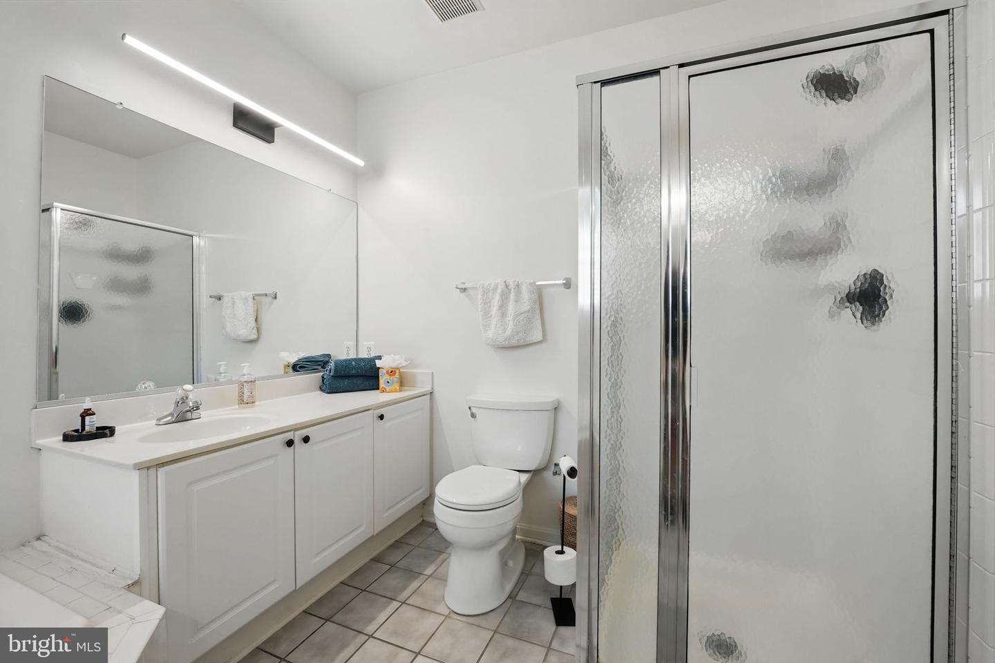 2700 BELLFOREST CT #104, VIENNA, Virginia 22180, 3 Bedrooms Bedrooms, ,2 BathroomsBathrooms,Residential,For sale,2700 BELLFOREST CT #104,VAFX2243528 MLS # VAFX2243528