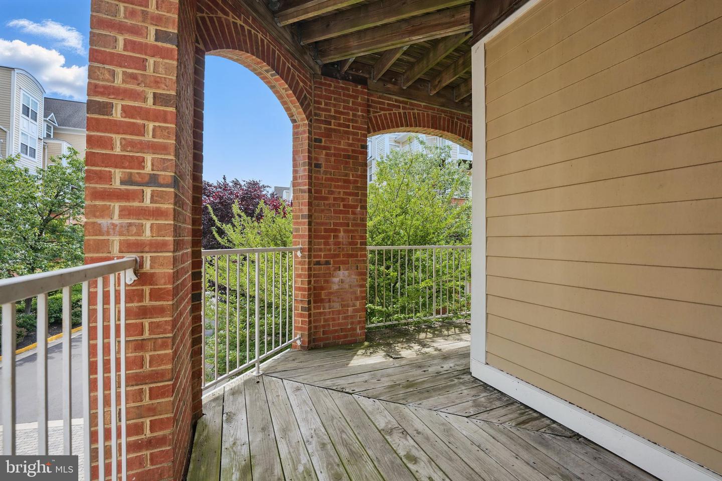 2700 BELLFOREST CT #104, VIENNA, Virginia 22180, 3 Bedrooms Bedrooms, ,2 BathroomsBathrooms,Residential,For sale,2700 BELLFOREST CT #104,VAFX2243528 MLS # VAFX2243528
