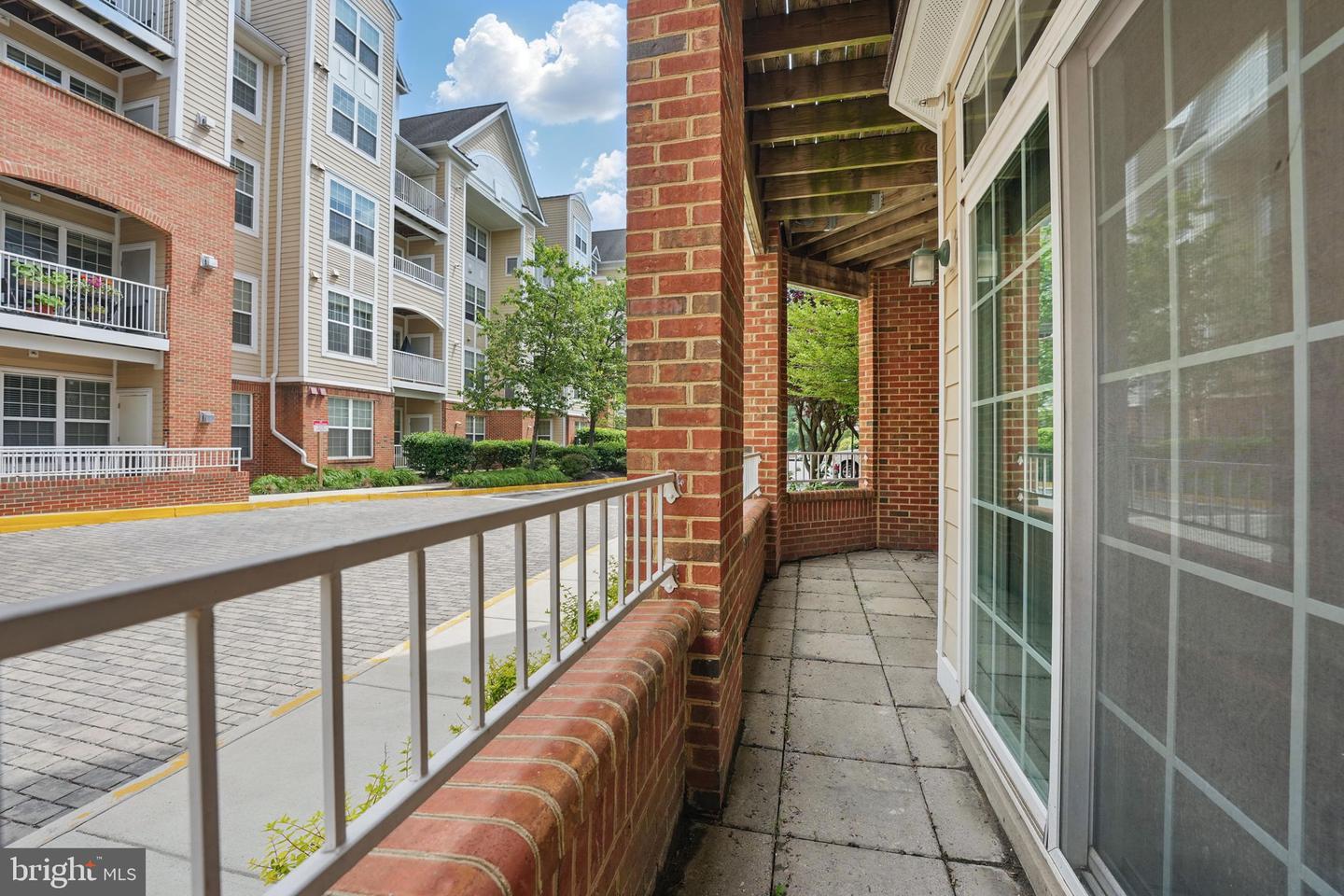 2700 BELLFOREST CT #104, VIENNA, Virginia 22180, 3 Bedrooms Bedrooms, ,2 BathroomsBathrooms,Residential,For sale,2700 BELLFOREST CT #104,VAFX2243528 MLS # VAFX2243528
