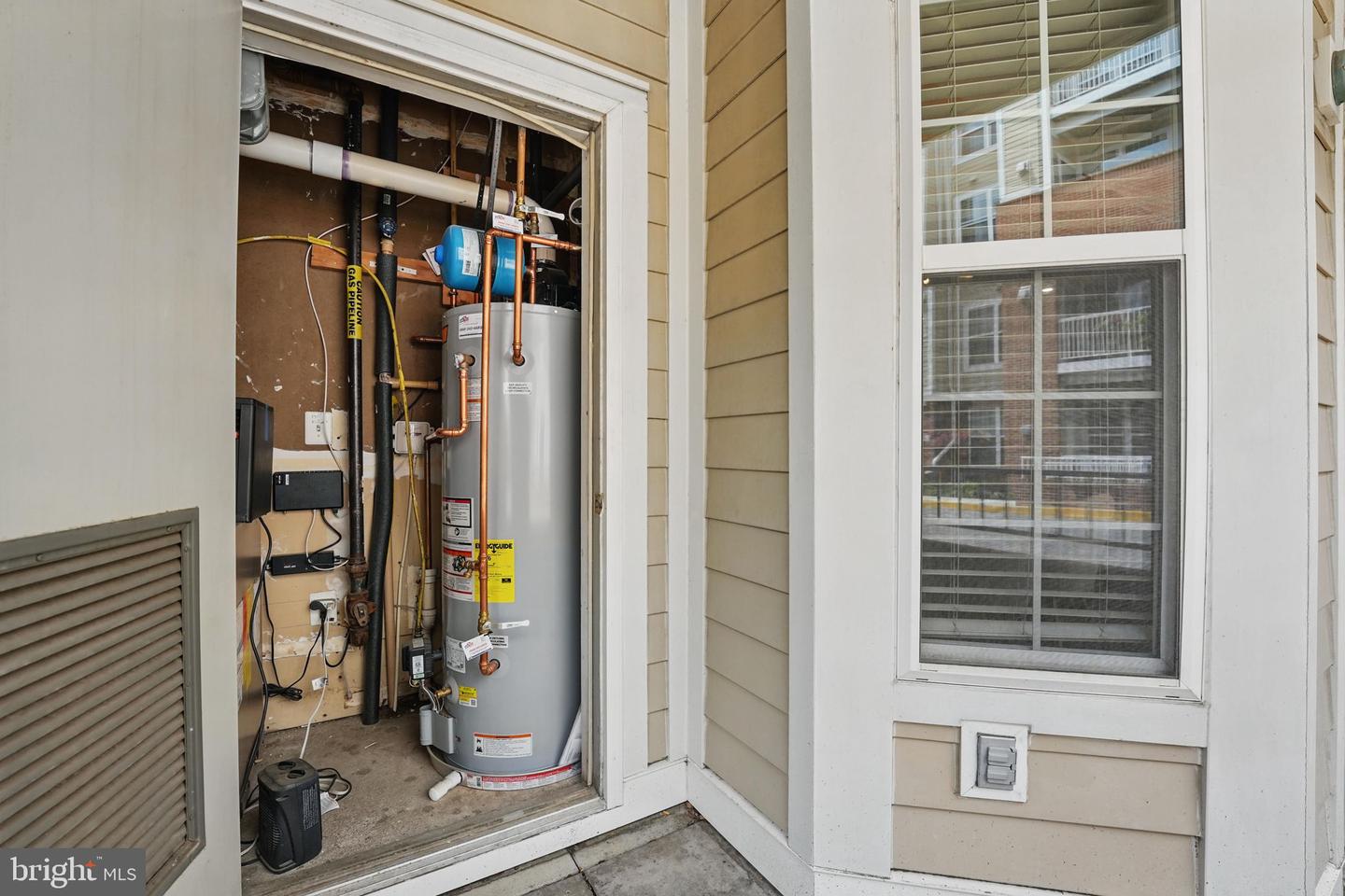2700 BELLFOREST CT #104, VIENNA, Virginia 22180, 3 Bedrooms Bedrooms, ,2 BathroomsBathrooms,Residential,For sale,2700 BELLFOREST CT #104,VAFX2243528 MLS # VAFX2243528