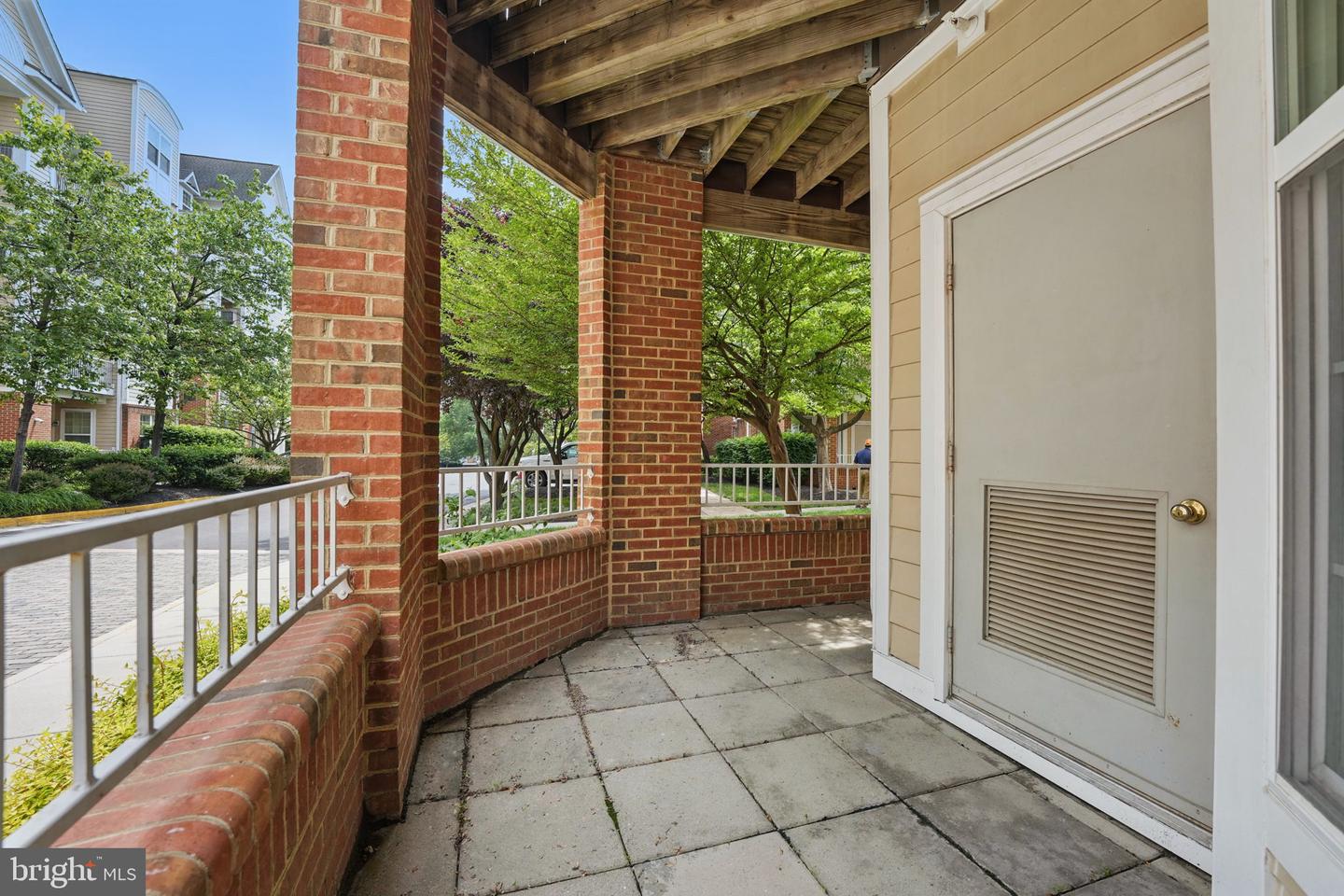 2700 BELLFOREST CT #104, VIENNA, Virginia 22180, 3 Bedrooms Bedrooms, ,2 BathroomsBathrooms,Residential,For sale,2700 BELLFOREST CT #104,VAFX2243528 MLS # VAFX2243528
