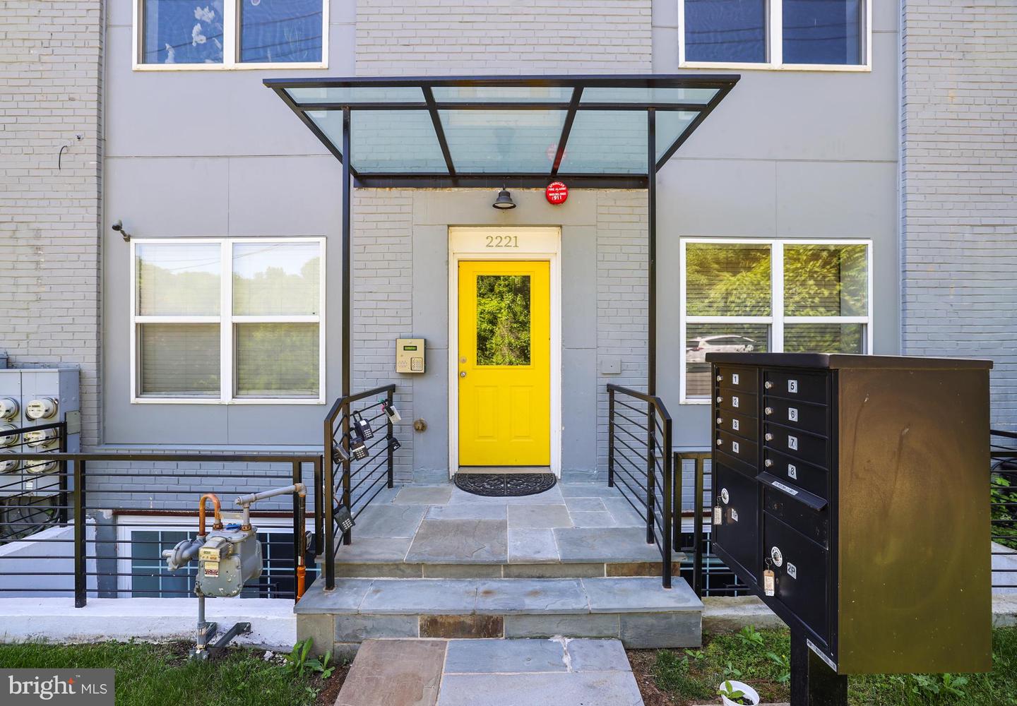 2221 M ST NE #PH1, WASHINGTON, District Of Columbia 20002, 2 Bedrooms Bedrooms, ,2 BathroomsBathrooms,Residential,For sale,2221 M ST NE #PH1,DCDC2202642 MLS # DCDC2202642