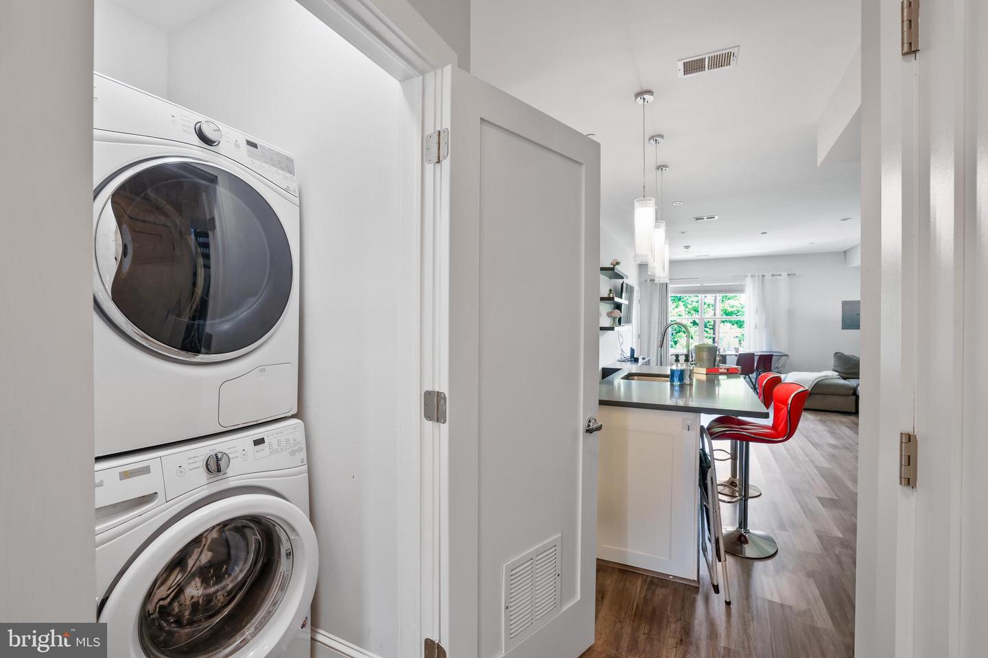 2221 M ST NE #PH1, WASHINGTON, District Of Columbia 20002, 2 Bedrooms Bedrooms, ,2 BathroomsBathrooms,Residential,For sale,2221 M ST NE #PH1,DCDC2202642 MLS # DCDC2202642