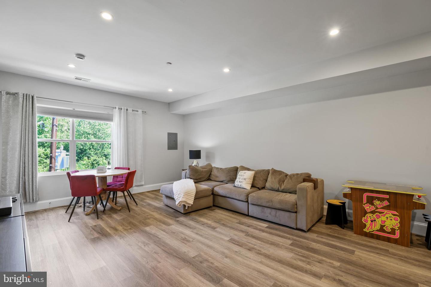 2221 M ST NE #PH1, WASHINGTON, District Of Columbia 20002, 2 Bedrooms Bedrooms, ,2 BathroomsBathrooms,Residential,For sale,2221 M ST NE #PH1,DCDC2202642 MLS # DCDC2202642