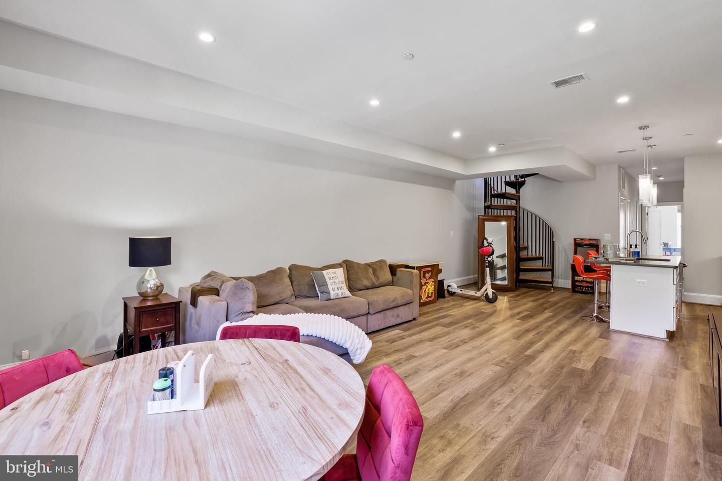 2221 M ST NE #PH1, WASHINGTON, District Of Columbia 20002, 2 Bedrooms Bedrooms, ,2 BathroomsBathrooms,Residential,For sale,2221 M ST NE #PH1,DCDC2202642 MLS # DCDC2202642