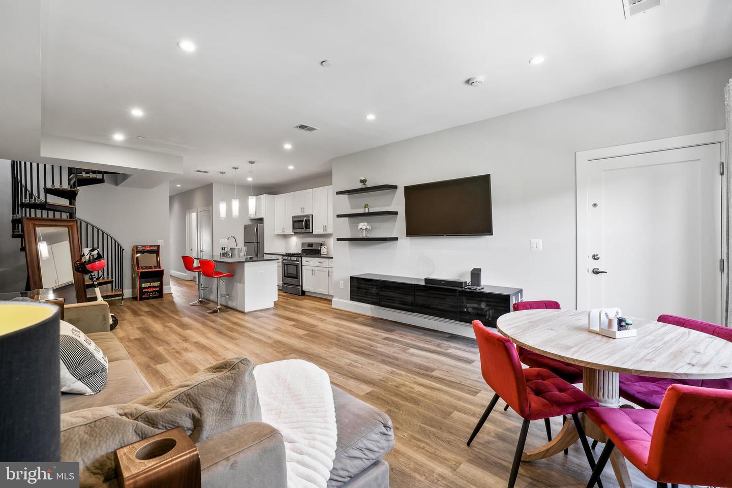 2221 M ST NE #PH1, WASHINGTON, District Of Columbia 20002, 2 Bedrooms Bedrooms, ,2 BathroomsBathrooms,Residential,For sale,2221 M ST NE #PH1,DCDC2202642 MLS # DCDC2202642