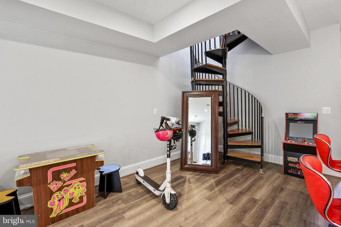 2221 M ST NE #PH1, WASHINGTON, District Of Columbia 20002, 2 Bedrooms Bedrooms, ,2 BathroomsBathrooms,Residential,For sale,2221 M ST NE #PH1,DCDC2202642 MLS # DCDC2202642